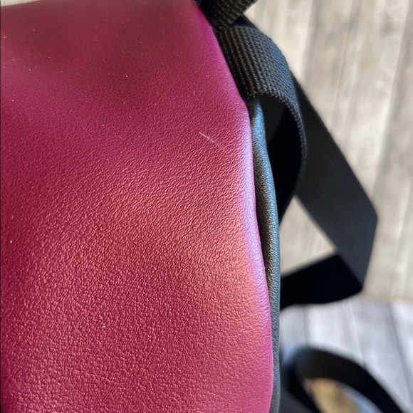 Hawkeye Marvel Mini Backpack - Picture 5 of 6